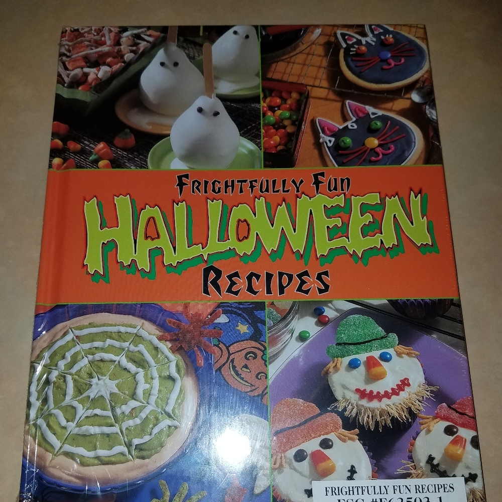📚 4/$10 Halloween Recipe Cookbook